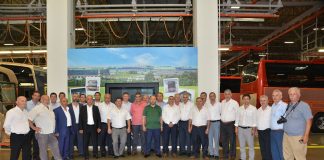 Mercedes-Benz Türk, özel halk otobüsü dernek yöneticilerini ağırladı