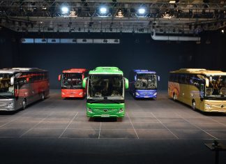 Mercedes-Benz Türk, yenilediği Tourismo otobüsleri ile pazara iddialı bir giriş yapıyor