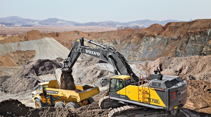 MERMERİN LİDERİ YENİ MODELLERİ İLE SAHNE ALIYOR