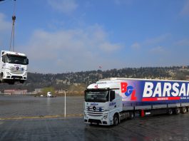 Mercedes-Benz Türk’ten Barsan Global Lojistik’e, Türkiye’nin en büyük kamyon teslimatı