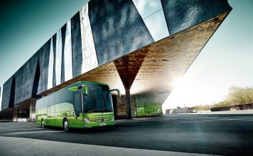 Mercedes-Benz Türk, yenilediği Tourismo ile Türkiye’yi geziyor