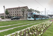 Konak Tramvayı yolculu seferlere başladı