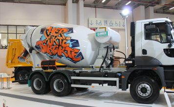 Ford Trucks, Beton İzmir Fuarı’nda yeni hafifletilmiş mikserini ve inşaat serisindeki yeniliklerini tanıttı