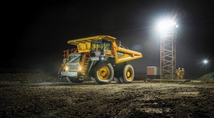 VOLVO RİJİT KAMYONLARINI TANITTI