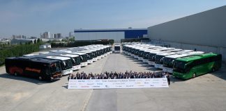 Mercedes-Benz Türk’ ten Toplu Teslimat 55 adet Yeni Tourismo sahiplerine kavuştu