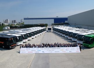 Mercedes-Benz Türk’ ten Toplu Teslimat 55 adet Yeni Tourismo sahiplerine kavuştu