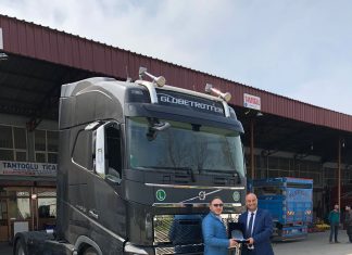 Tantaoğlu Ticaret’e ilk Volvo Trucks teslimatı