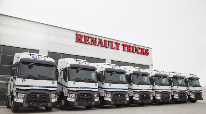 ITT Lojistik, ADR’li taşımaları için filosunu 12 adet Renault Trucks T460 çekici ile güçlendirdi.