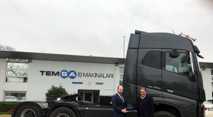 Güçlü Vinç, alanının en güçlüsü Volvo Trucks FH 750 6×4 tandem akslı çekicisini tercih etti