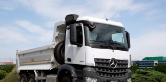Mercedes-Benz Arocs 2532 K 6×2 Türkiye yollarında