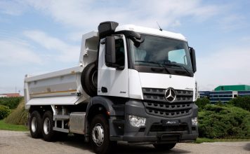 Mercedes-Benz Arocs 2532 K 6×2 Türkiye yollarında