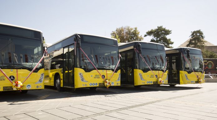 Mercedes-Benz Türk’ten Kayseri Büyükşehir Belediyesi’ne 10 adet Körüklü CNG Mercedes-Benz Conecto