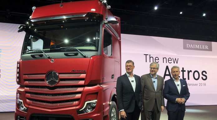 Daimler, 2018 IAA Ticari Araçlar Fuarı’nda kamyon, otobüs ve hafif ticari araçlarıyla gövde gösterisi yapıyor