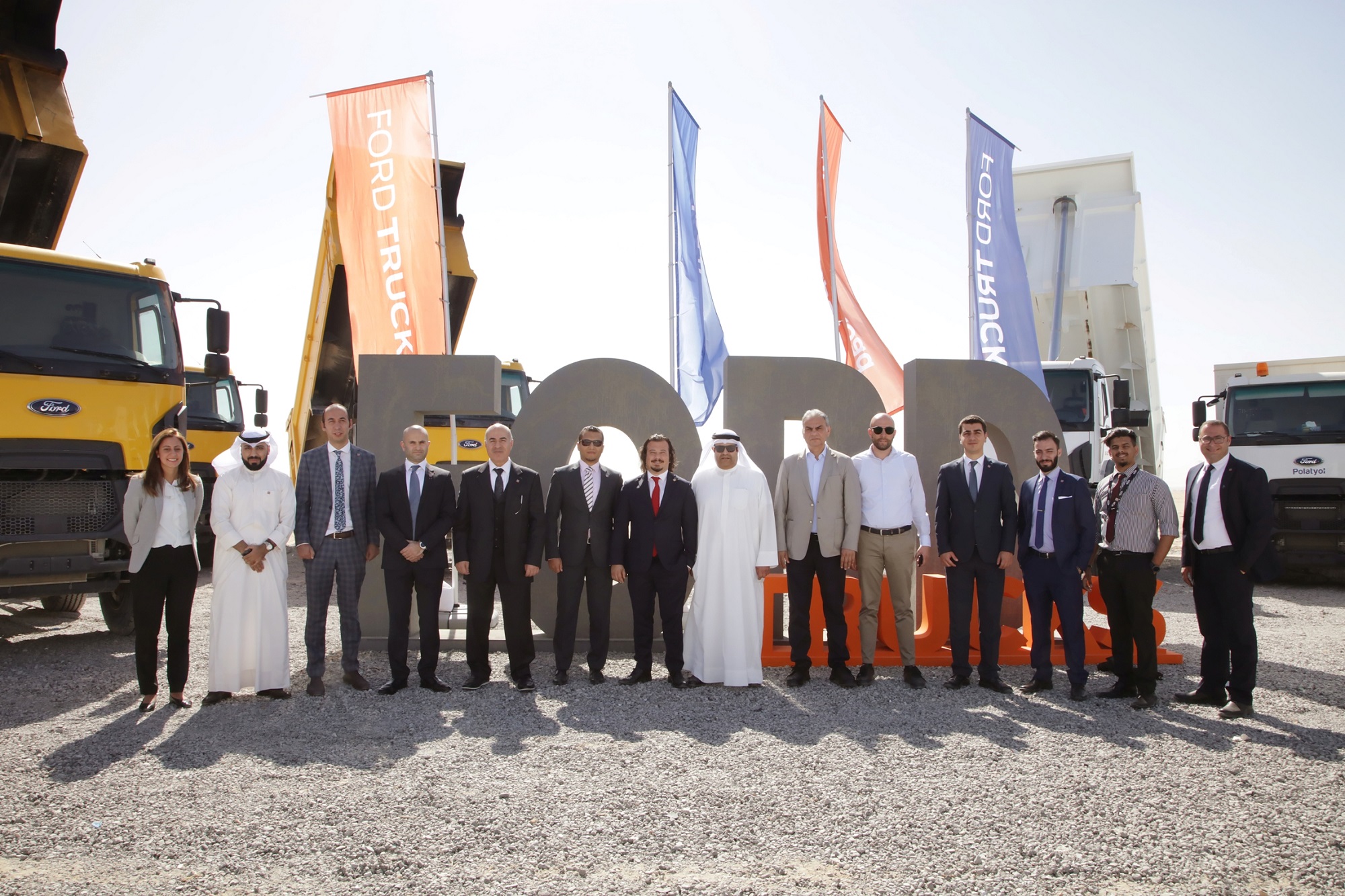 Cengiz İnşaat ve Polat Yol, Kuveyt’te inşa edilen dev Al Mutlaa şehri için tercihini Ford Trucks’tan yana kullandı