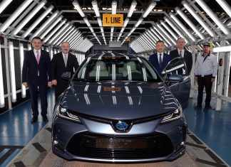 YENİ TOYOTA COROLLA SEDAN SAKARYA’DA ÜRETİM HATTINDAN İNDİ!