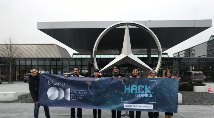 Mercedes-Benz Türk HACK.ISTANBUL kazananları Stuttgart’ı ziyaret etti