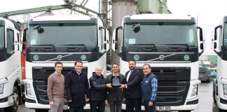 Şenpiliç, özel olarak hafifletilmiş Volvo Trucks çekicilerini törenle teslim aldı