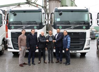 Şenpiliç, özel olarak hafifletilmiş Volvo Trucks çekicilerini törenle teslim aldı