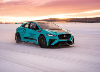 Jaguar’ın elektrikli yarışçısı I-PACE eTROPHY soğuk hava testlerinden başarıyla geçti