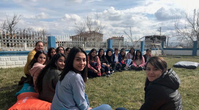 Mercedes-Benz Türk, Aksaray’daki Yıldız Kızlar’la buluştu