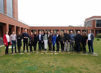 Mercedes-Benz Türk “Tersine Mentorluk Programı” nı hayata geçirdi