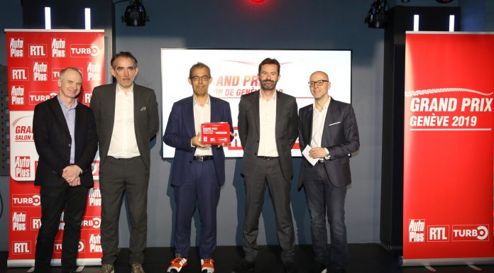 YENİ RENAULT CLIO CENEVRE’DE EN İYİ OTOMOBİL SEÇİLDİ