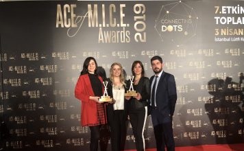 Mercedes-Benz Yeni Tourismo’ya ACE of M.I.C.E.’dan “En İyi Lansman Ödülü”