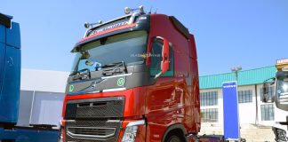 Volvo Trucks İzmir Marble 2019′ da Sergilediği Araçların Teslimatını Fuarda Gerçekleştirdi