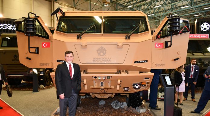 Anadolu Isuzu yeni markası Anadolu Savunma ile IDEF Fuarı’nda Seyit aracını tanıttı