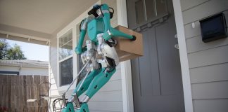 Ford’un çığır açan otonom teslimat robotu Digit, insan gibi görünüp insan gibi yürüyor