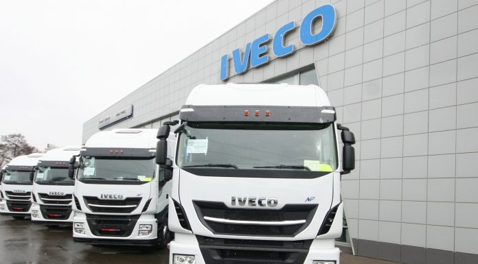 Iveco Rusya’da İlk Doğal Gazlı Kamyonlarını Teslim Etti