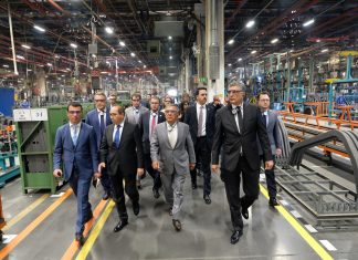 Tataristan Cumhurbaşkanı Mercedes-Benz Türk Hoşdere Otobüs Fabrikası’nı ziyaret etti