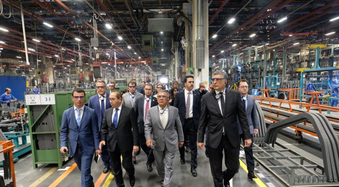 Tataristan Cumhurbaşkanı Mercedes-Benz Türk Hoşdere Otobüs Fabrikası’nı ziyaret etti