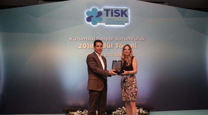 Mercedes-Benz Türk’ün Her Kızımız Bir Yıldız Projesi’ne TİSK’ten ödül