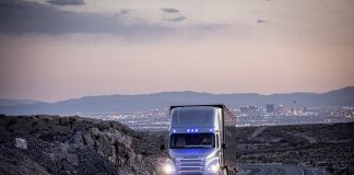 Daimler Kamyon Grubu, ileri otonom sürüşe 500 milyon avroluk yatırım ile liderlik ediyor