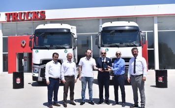 RENAULT TRUCKS, MERSİN’DE HIZ KESMİYOR