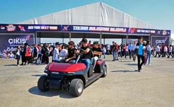 Yerli ve milli %100 elektrikli TRAGGER T-Car Teknofest’te yoğun ilgi gördü