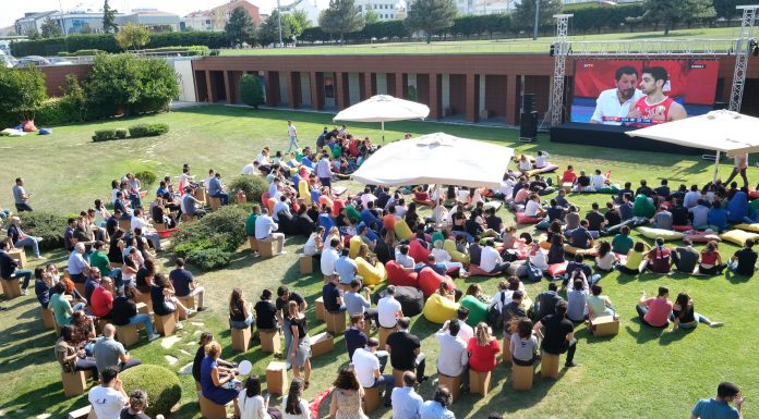 Mercedes-Benz Türk çalışanları FIBA Dünya Kupası’ndaki Türkiye-ABD maçını canlı izlediler