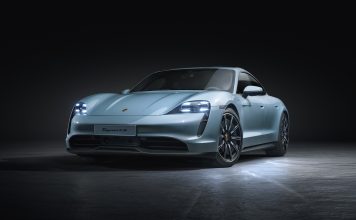 Porsche’nin tamamen elektrikli spor otomobil ailesinin en yeni üyesi: Taycan 4S