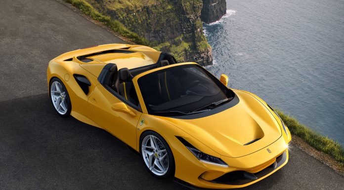 Ferrari F8 Spider’ı Tanıttı!