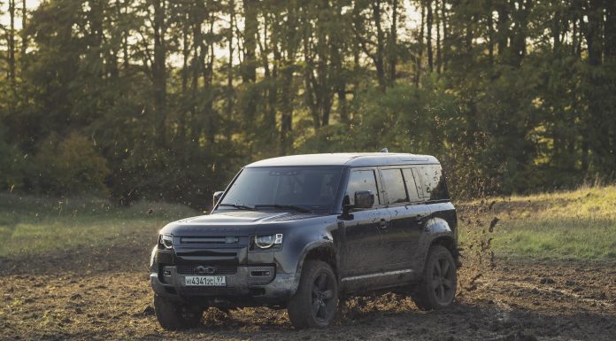 YENİ LAND ROVER DEFENDER BU KEZ JAMES BOND’UN ZORLU TESTİNDEN GEÇİYOR