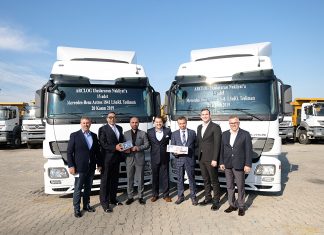 TruckStore güvencesiyle ARCLOG Uluslararası Nakliyat’a 15 adet çekici teslim edildi