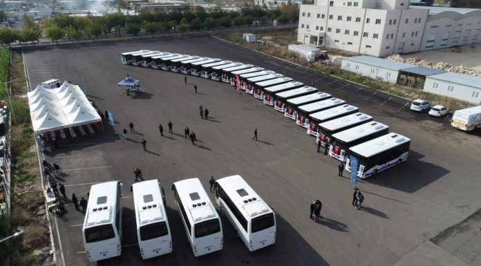 Isuzu Novociti Life Şanlıurfa yollarında