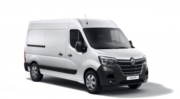 Yenilenen Renault Master Türkiye’de satışa sunuluyor