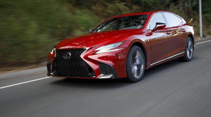 LEXUS AMİRAL GEMİSİNİN LASTİK TERCİHİ, DUNLOP OLDU