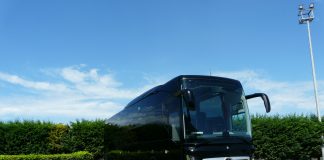 Mercedes-Benz Türk, seyahati kısıtlanan şehirlerarası otobüslerin garanti sürelerini uzattı