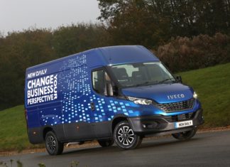 IVECO Daily, İngiltere’nin prestijli 2020 Ticari Van Sürücüleri Ödülünü kazandı