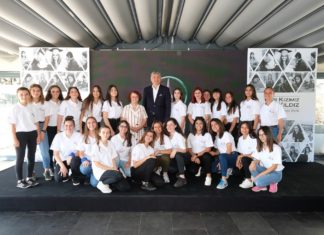 Mercedes-Benz’in gençlere verdiği destekler aralıksız sürdürülüyor