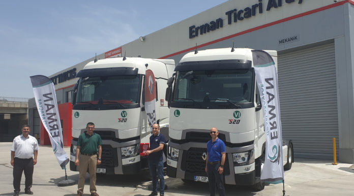 OPTIFUEL CHALLENGE TÜRKİYE BİRİNCİSİ AKTUR, İLK RENAULT TRUCKS ARAÇLARINI TESLİM ALDI