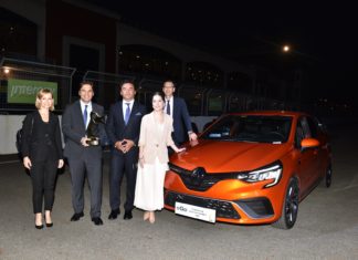 Yeni Renault Clio Türkiye’de Yılın Otomobili Seçildi!